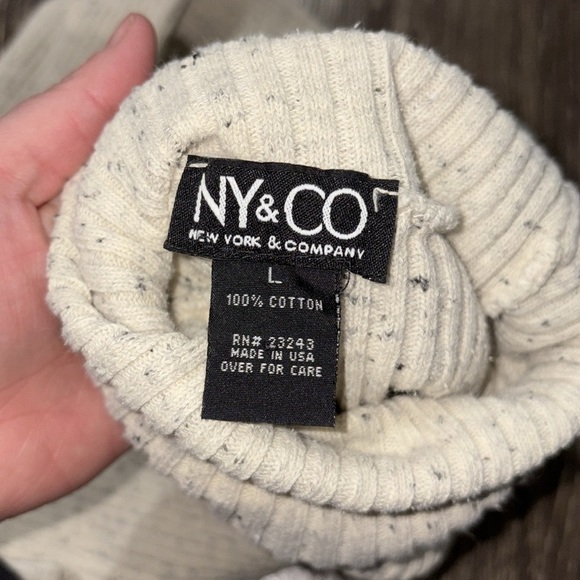 New York & Company Turtneck Sweater with Beige Oatmeal USA Made - Picture 4 of 4